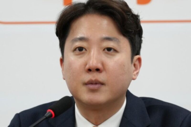 イ・ジュンソク氏、「ハーバード」不正入学疑惑…