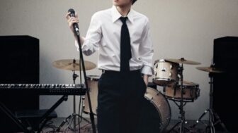 INFINITEのキム・ソンギュ、韓国代表ボーカルからギタリストへ「サプライズ変身」