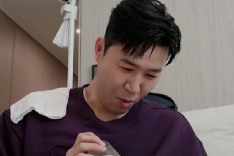 「新婚」のキム・ジョンミン、ついに赤ちゃんを抱きしめた…