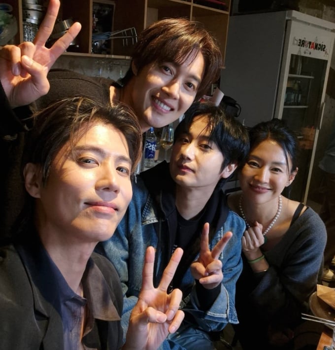 ソ・ユジョン、『ユジョンそしてジュジョン』の撮影現場を公開…ファイブ・オー・ワンと和気あいあいとしたケミストリー