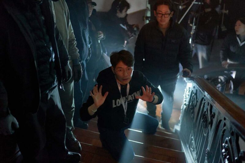 観客動員数が200万人を突破できず、結局、Netflixへの早期配信が決定した豪華キャストの韓国映画