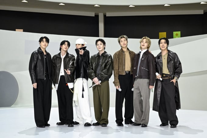 防弾少年団、ジミー・ファロンに「K-SLIPPER」サプライズプレゼント