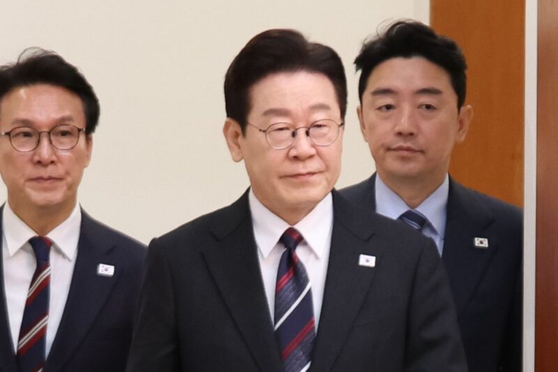 チャン・ドンヒョク、激怒...「民主党は団結するのになぜ私たちは」激怒