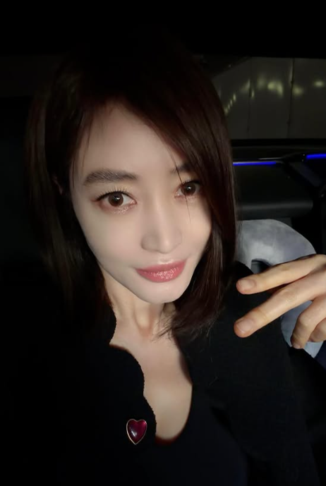 '55歳'キム・ヘス、まばゆい'女神ビジュアル'