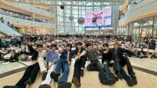 クルユア、1周年記念サプライズバスキングを成功させる
