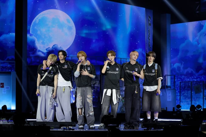 ツアーズ、ファンミーティング「42 CLUB」大盛況