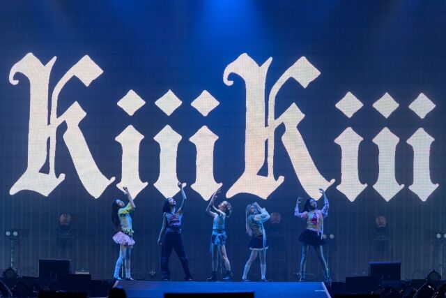 キキ、日独フェスティバルの受付開始...'404'大爆笑