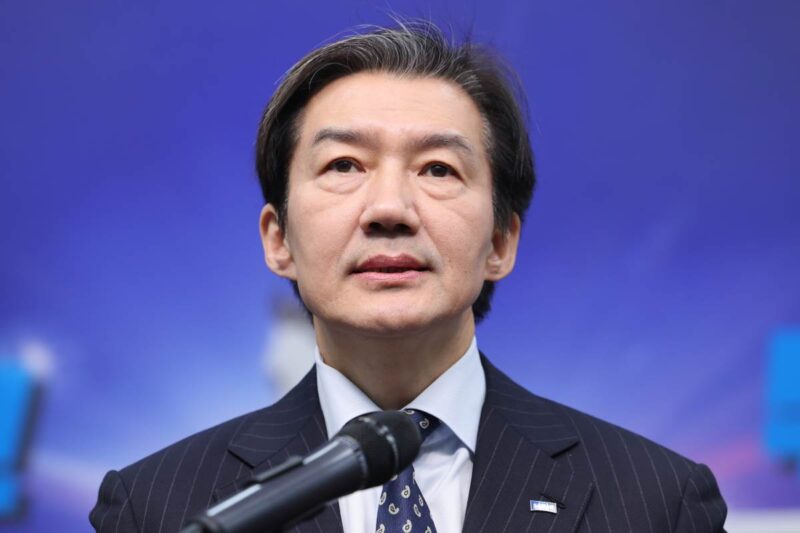 祖国、民主党に向けて「直撃」..."警戒心を失う"