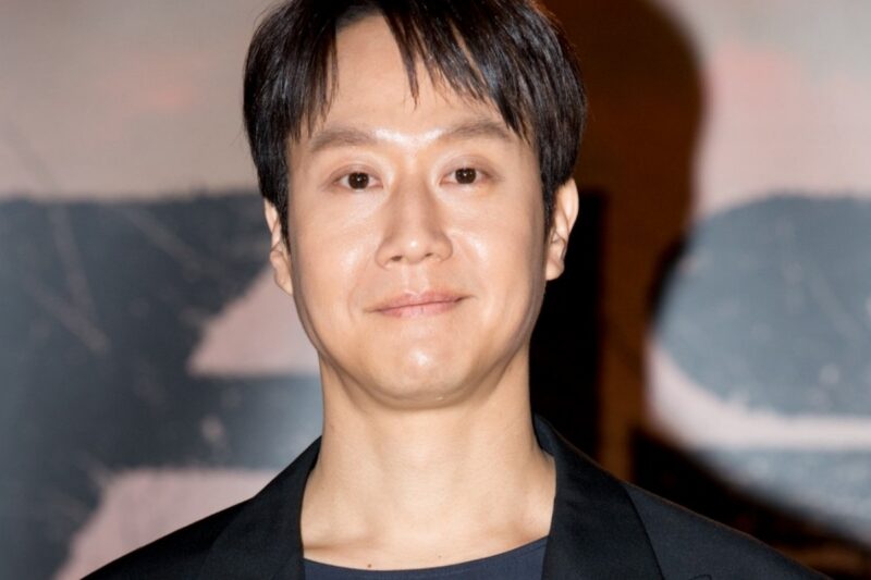 キム・ユミ♥」ジョンウ、ピリオドを打った..."8年の同行"