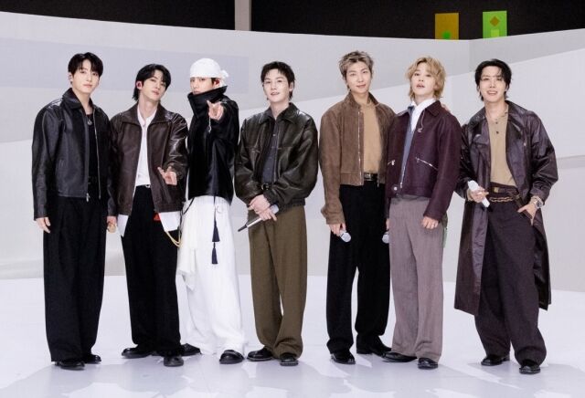 "やっぱりリビングレジェンド"防弾少年団、1位また1位...'美ビルボード占領'驚異の快挙