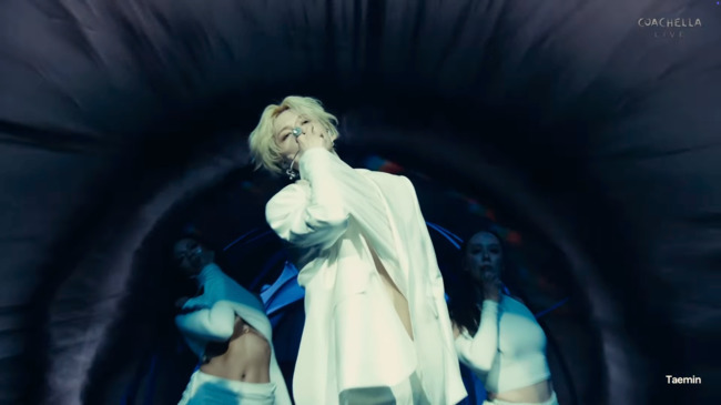 テミン、コーチェラ初の韓国男性ソロステージで世界のファンの心を揺さぶる