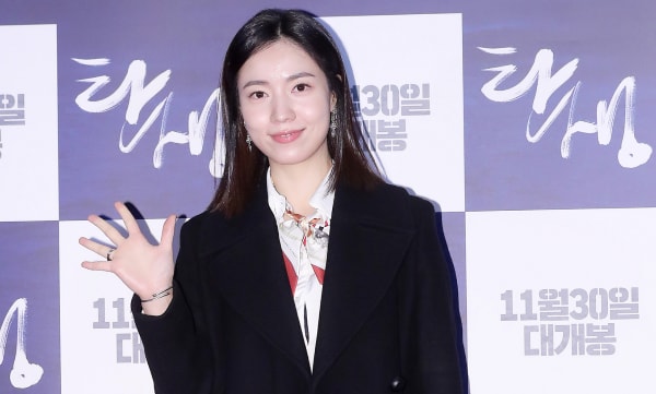 ティアラ出身」リュウ・ファヨン、9月完売女に..."3歳年上の実業家と結婚"