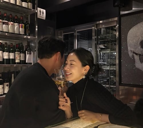 リュウ・ファヨン、3歳年上の実業家と結婚♥♥。