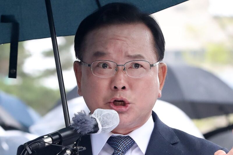 キム・ブギョム、"ミス"した..."電話暴走"深刻な状況