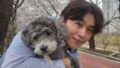 イ・ジョンウ、愛犬と桜ランニング...ほのぼのとした日常を公開