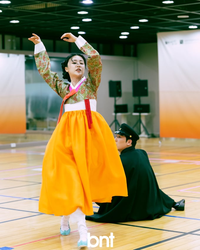 演劇「ホンド」パク・ハソン"声帯の炎症に闘魂...夫と同僚に推薦された天才的な演劇に一緒に参加できて光栄"