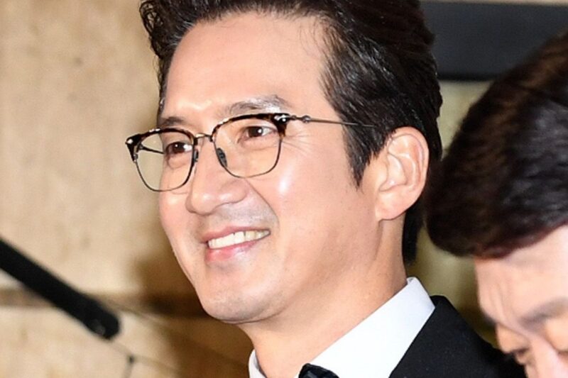 チョン・ジョンホ-シン・ヒョンジュン、「30億」行き来...芸能界大騒動