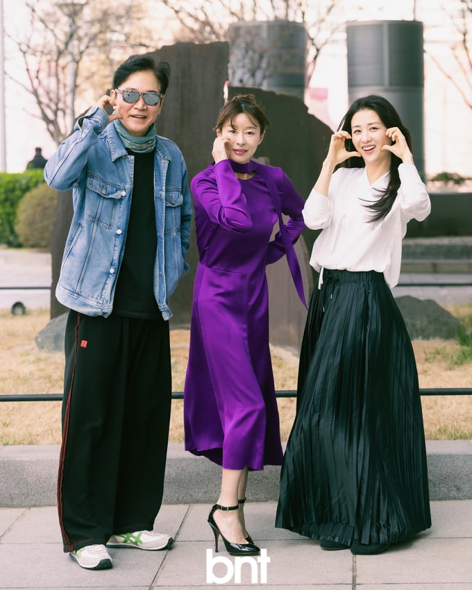 イ・ジョンソク-イェジウォン、「パク・ハーソンのシネタウン」出撃...演劇「ホンド」に対する特急愛を公開