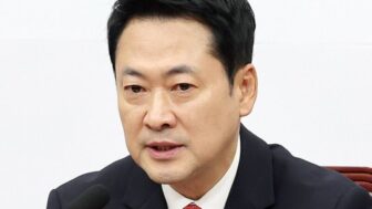 "チャン・ドンヒョク辞任しろ"...国力、本当に「大混乱」。