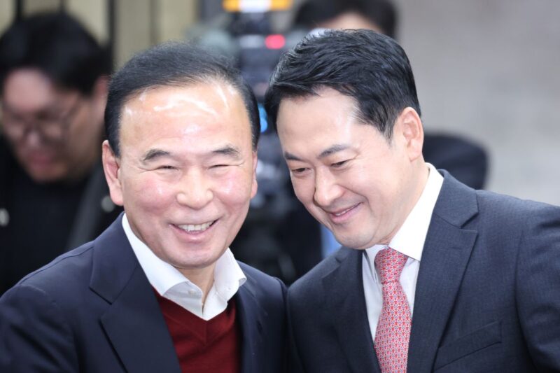 "チャン・ドンヒョク辞任しろ"...国力、本当に「大混乱」。