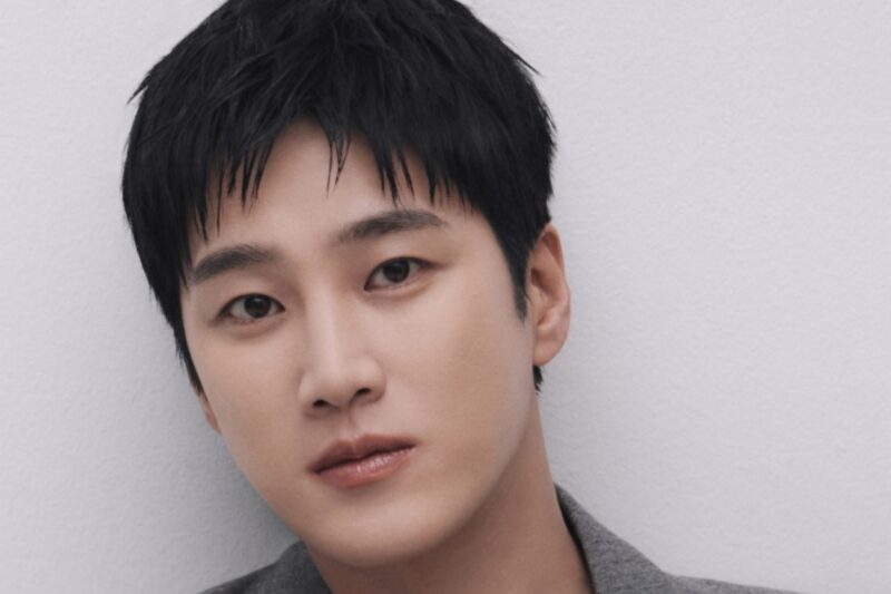 37歳アン・ボヒョン、韓国を離れる…ファン騒然