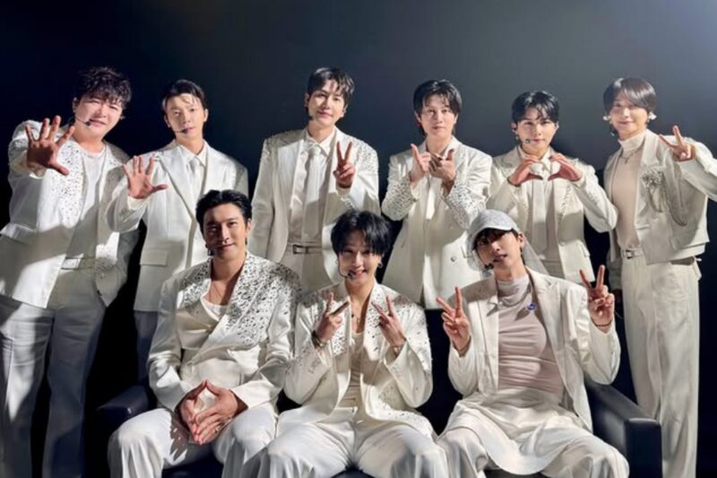 SUPER JUNIOR公演中に転落事故、3人が負傷