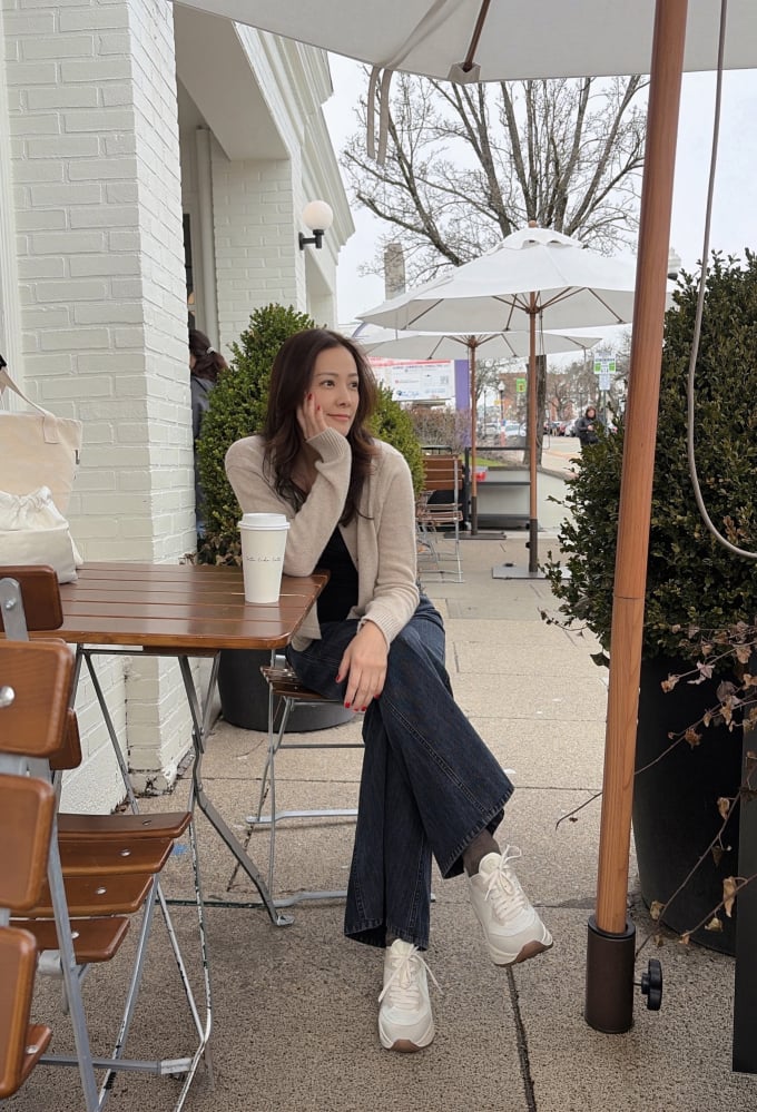 ソン・テヨン、スニーカーで仕上げたNYデイリーコーデが話題