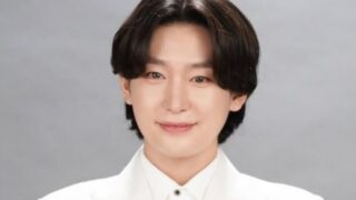 キム・ヨンビン、活動終了…会場は涙の海に