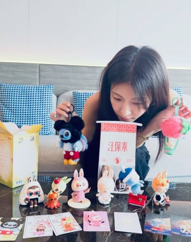 ハ・ジウォン、杭州での日常を公開！「ポップマート」開封動画から夜のランニングまで満喫