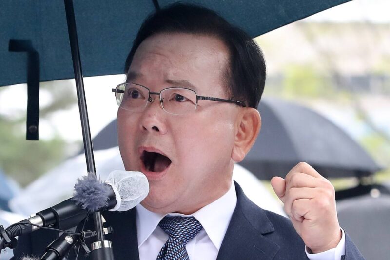 大邱市長選出馬の金富謙氏、批判殺到で急展開