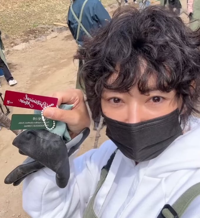 イボン、植樹イベントに参加「私たちが植えた木のように縁も育つことを」