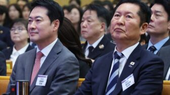 張東赫と鄭清来が握手…政局は「新たな局面」へ