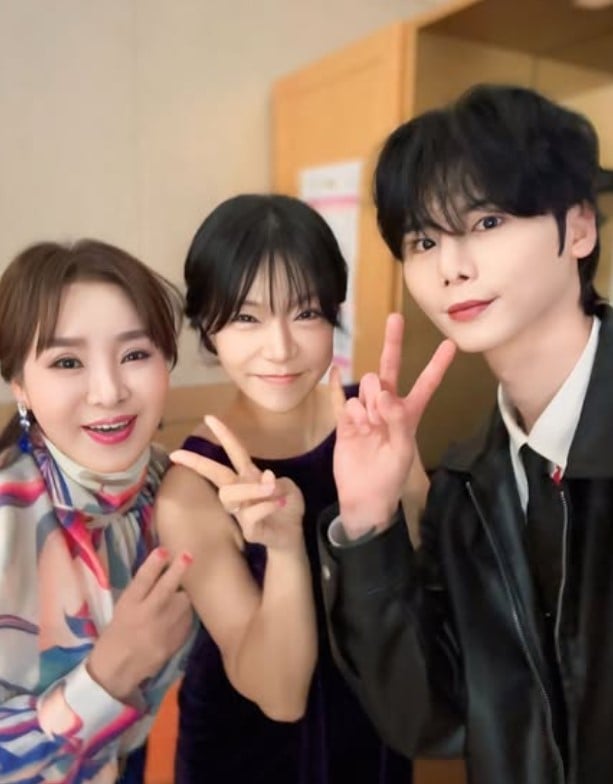 「医師兼歌手」イ・ジニョン、「大平コンサート808」出演の近況公開…豪華歌手との集合ショットが話題