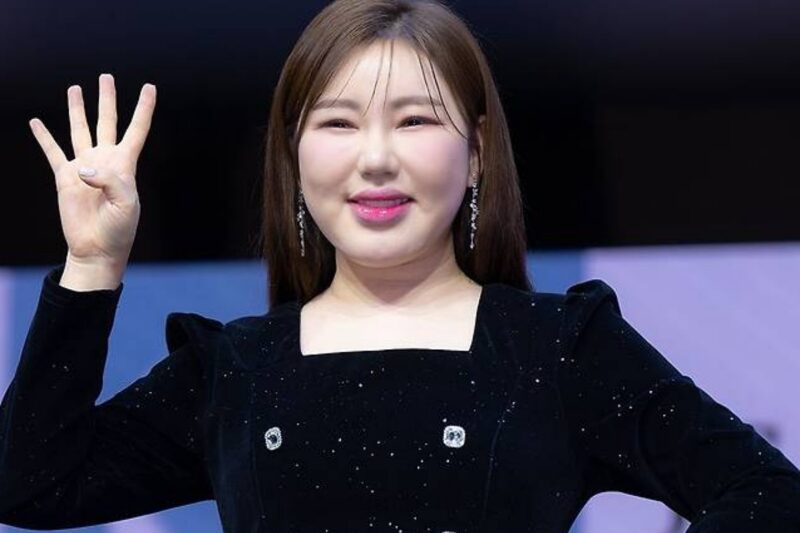 가수 송가인, 한국 떠난다… “오는 5월”