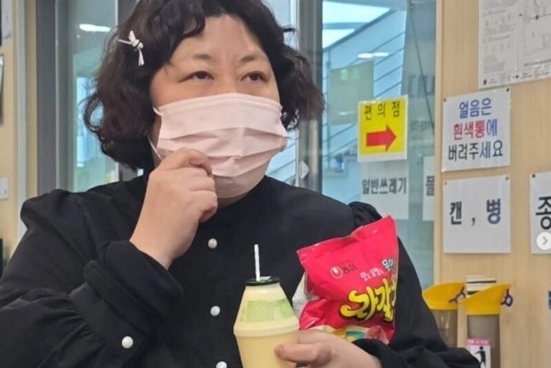 シンギル、母の急逝で憔悴…心配の声が殺到