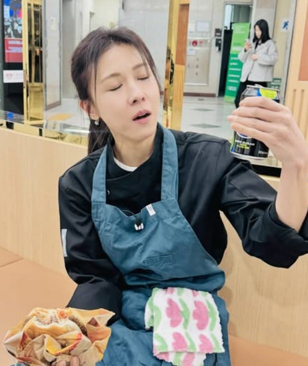 ハ・ジウォン、大学新入生ライフを満喫中！「26年度入学」キャンパスライフが話題に