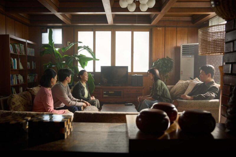 製作費わずか2億ウォンの奇跡!口コミだけで大ヒットした韓国映画の正体