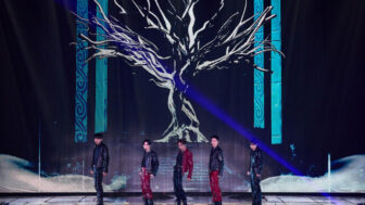 EXO、K-POPの真髄を証明。ボーカル・ダンス・世界観が融合した圧巻のステージ