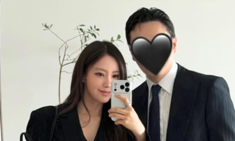 T-ARAヒョミン、結婚1年で韓国を離れる…夫はエリート金融マン