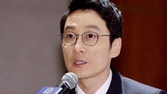 イ・フィジェ、批判殺到…コラムニストも参戦