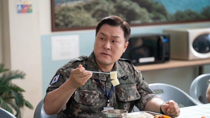 パク・ジフン、『弱虫ヒーロー』の面影なし…二等兵への完璧な変身に期待高まる