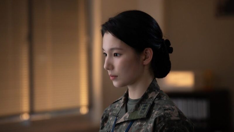 パク・ジフン、『弱虫ヒーロー』の面影なし…二等兵への完璧な変身に期待高まる