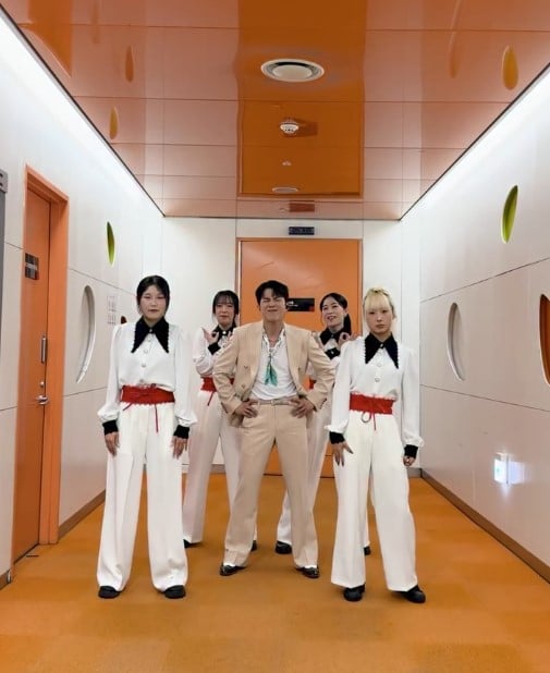 ナ・テジュ、「非常金人生」チャレンジ旋風続く…中毒性あるサビにファン「頭から離れない」