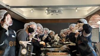 ミス春香ボランティア団体「イェウム会」、高齢者へ弁当配布の奉仕活動を実施