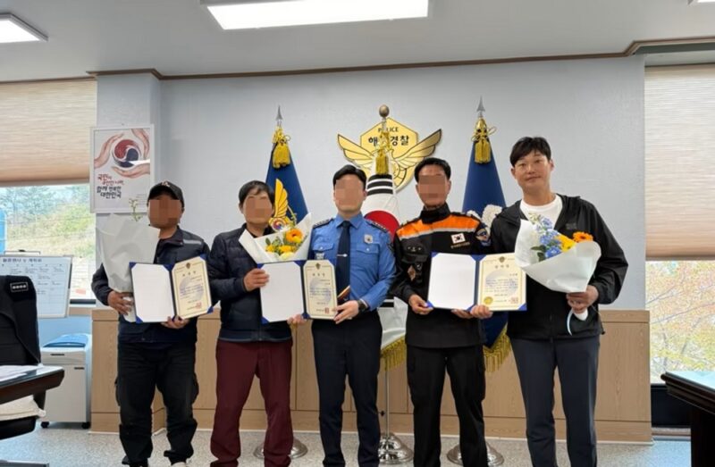 ハ・ジェスクの夫、水深20mで失踪船長を発見→海警感謝状授与「収拾に大きな力に」

【解説】
韓国の元アナウンサーでタレントのハ・ジェスクさんの夫が、水深20メートルで行方不明となった船長を発見し、韓国海洋警察から感謝状を授与されたことを伝えるニュースです。タイトルは「発見→感謝状授与」と簡潔に経緯をまとめ、「収拾に大きな力に」と貢献を強調しています。日本の読者にも分かりやすいよう、固有名詞はそのままカタカナ表記にし、事実を端的に伝える表現を心がけました。