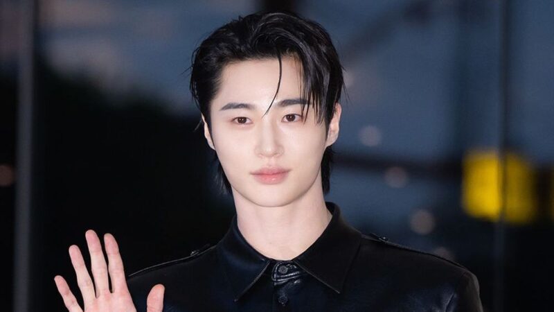 ユ・ビョンソク、IUを抱きしめる…コン・スンヨンとの対立が一触即発の状況に