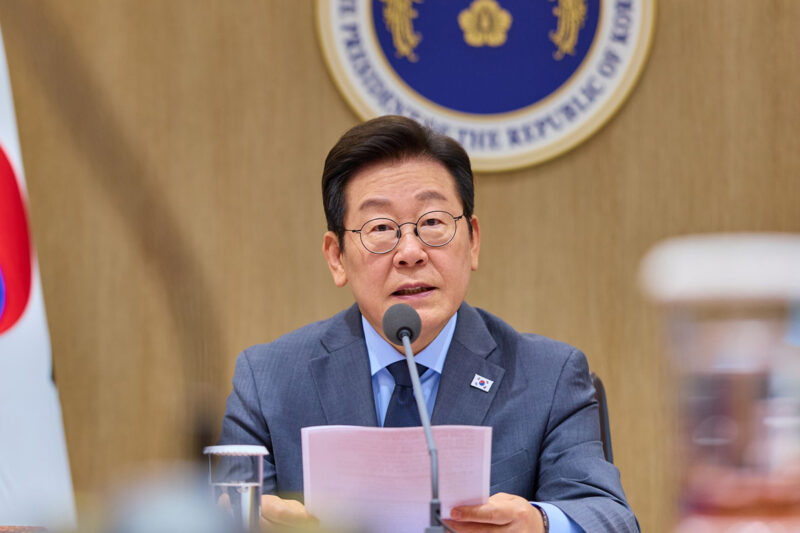 李在明氏とトッポギ会食の黄教益氏、要職に抜擢