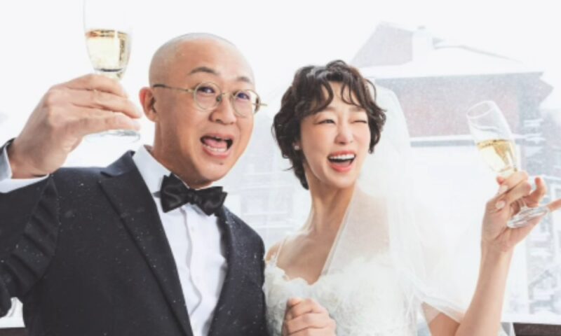 '不倫→カルト疑惑'の女優、夫との仲睦まじいスキンシップに「心まで溶かしてくれる」