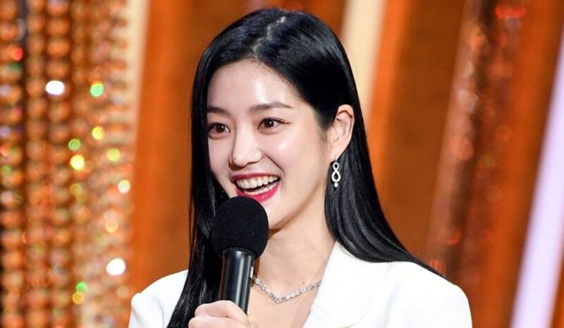 「ケンミリの娘」イ・ユビ、2年ぶりのドラマ復帰か…意味深な「良い知らせがあるかも」