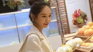 「婚前妊娠→結婚」16期オクスン、誕生日に大型花束+ブランド品を公開